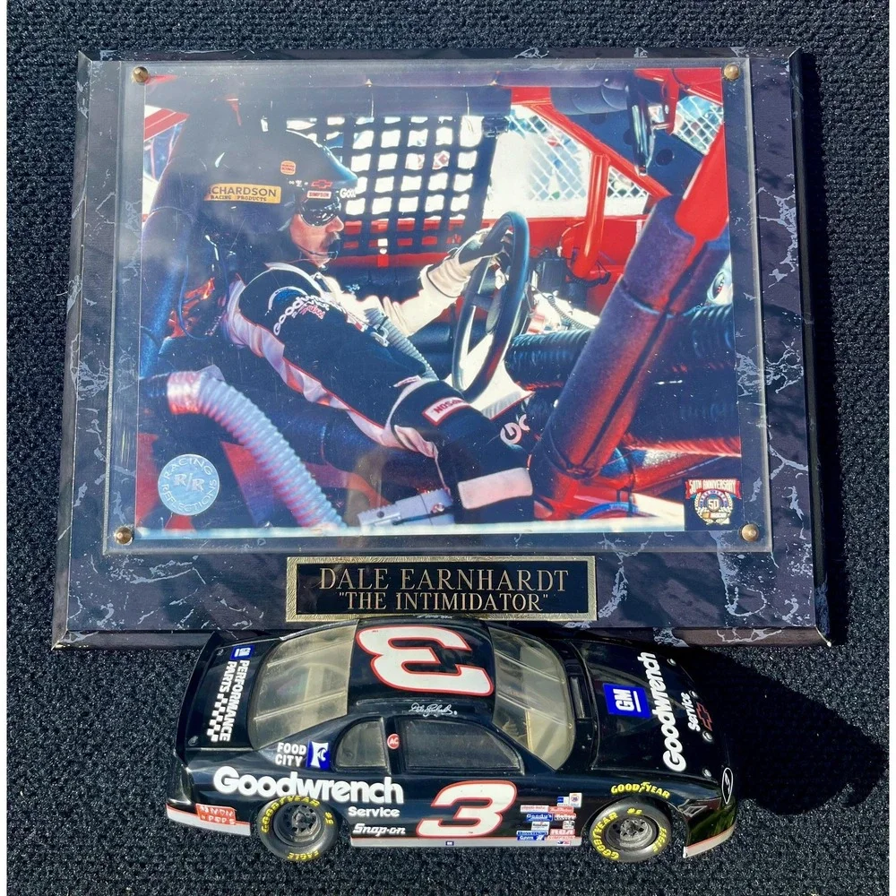Dale Earnhardt‎ Intimidator NASCAR Photo Plaque + No 3 Goodwrench Diecast Car